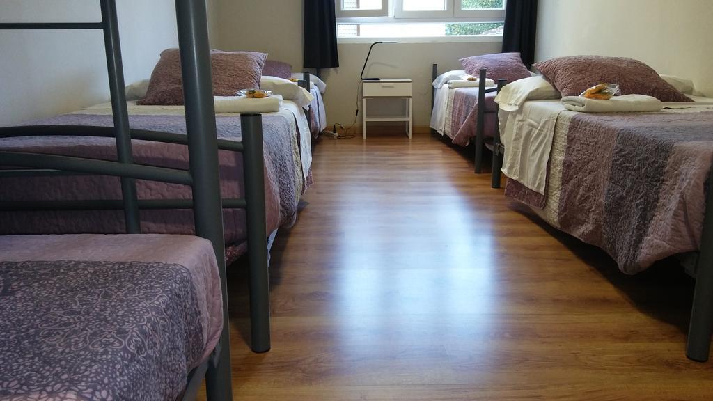 Alma Del Camino - Rooms & Albergue 사리아루고 외부 사진